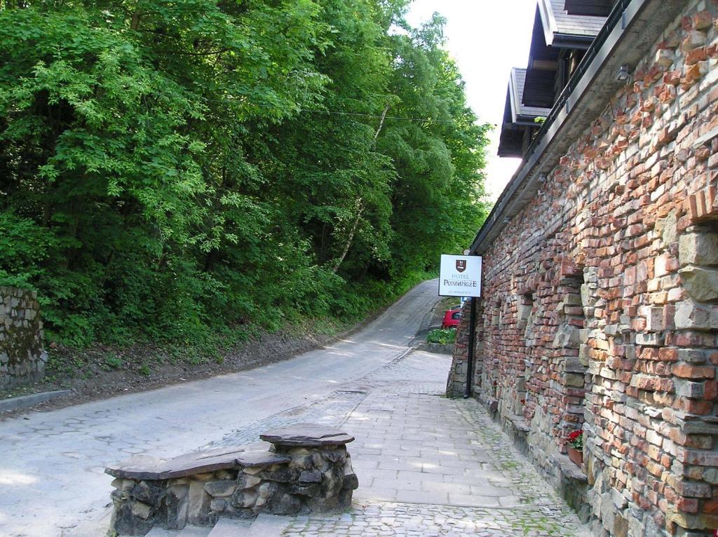 Hotel Podzamcze Tarnów Exterior foto