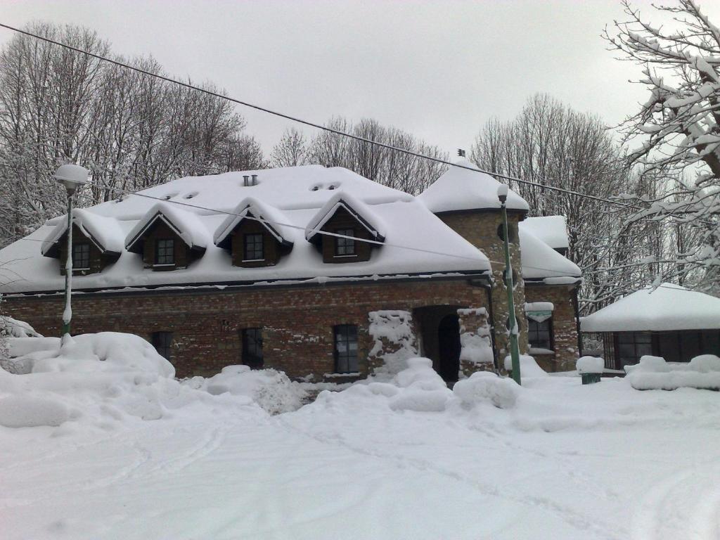 Hotel Podzamcze Tarnów Exterior foto